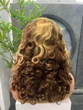 将图片加载到图库查看器，16inch 220%  13X4大发块Spring curly a