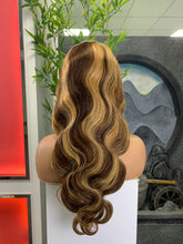 Load image into Gallery viewer, 13X4 BW 200%  4-27  a